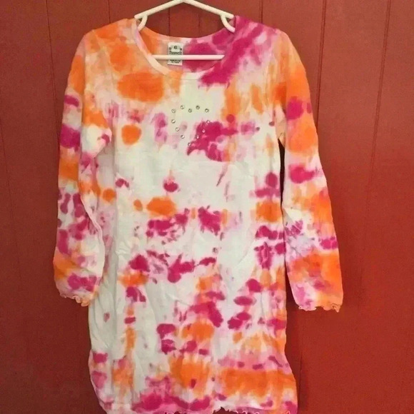 New! tie dye dress with rhinestones heart. - Picture 1 of 3